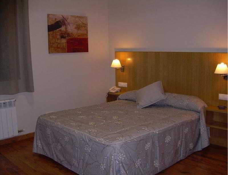 Aparthotel Pena Telera Resort El Pueyo de Jaca Exteriör bild