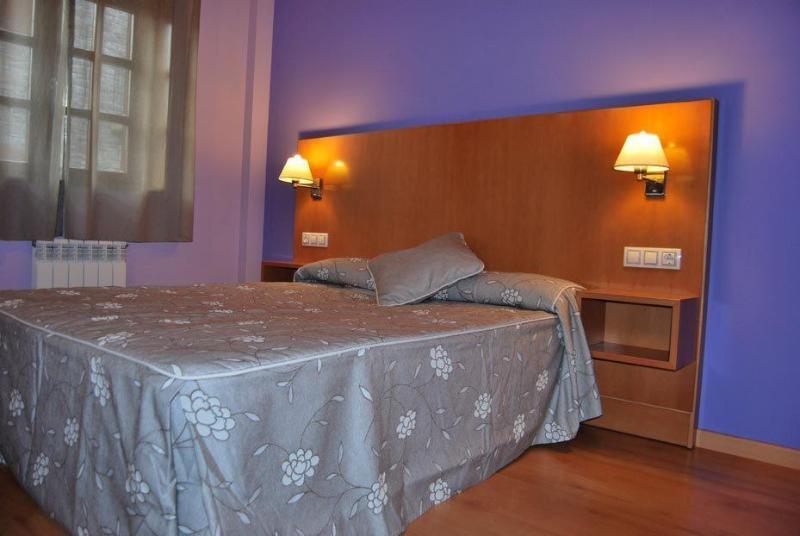 Aparthotel Pena Telera Resort El Pueyo de Jaca Exteriör bild